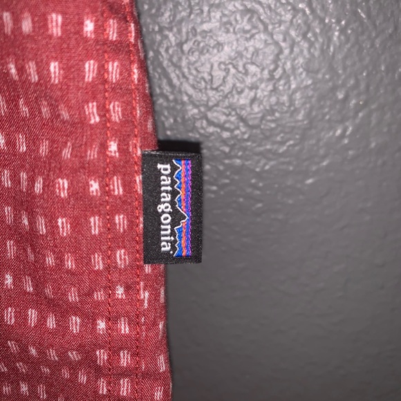 Red Patagonia short sleeve button up casual shirt - Picture 4 of 5